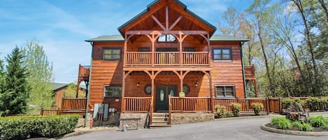 Studio (Multiple Bedrooms) | Property amenity
