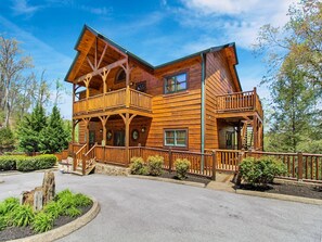 Studio (Multiple Bedrooms) | Front of property - Big Sky Lodge II by Jackson Mountain Rentals (Gatlinburg)