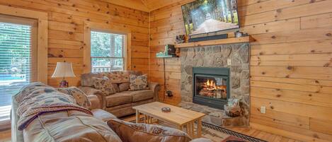 Studio (2 Bedrooms) | Front of property