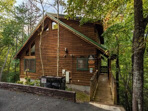 Studio (1 Bedroom) | Property amenity - Bear Necessities by Jackson Mountain Rentals (Gatlinburg)