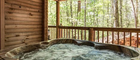 Studio (1 Bedroom) | Property amenity