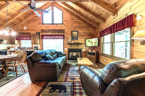Fawn Cabin by Jackson Mountain Rentals