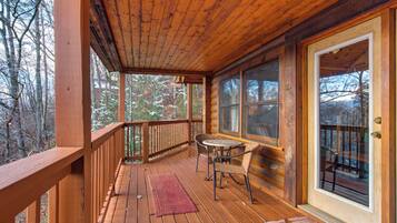 Studio (2 Bedrooms) | Property amenity