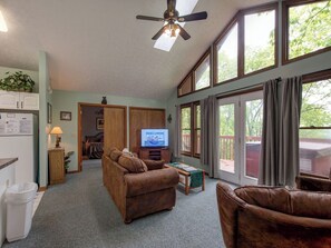 Studio (2 Bedrooms) | Property amenity