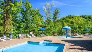 Studio (2 Bedrooms) | Property amenity