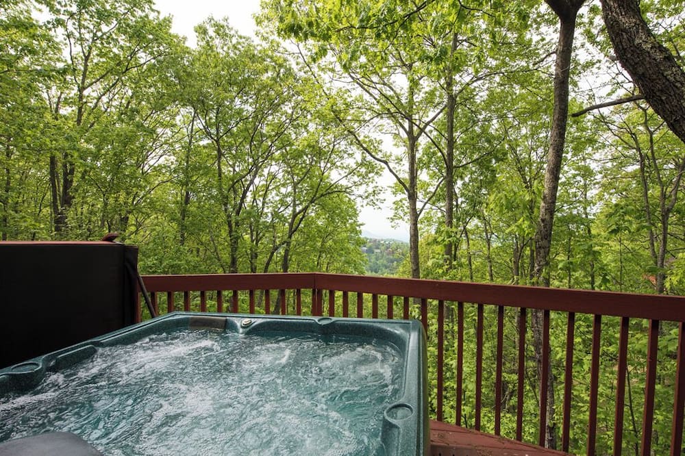 Above and Beyond by Jackson Mountain Rentals - Sugarlands, TN