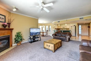 Condo (2 Bedrooms) | Property amenity