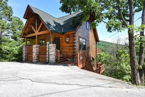 Studio (3 Bedrooms) | Property amenity - A Majestic View III by Jackson Mountain Rentals (Townsend)