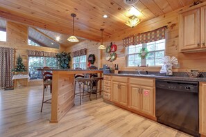 Studio (1 Bedroom) | Property amenity - A Garden Blessing by Jackson Mountain Rentals (Gatlinburg)