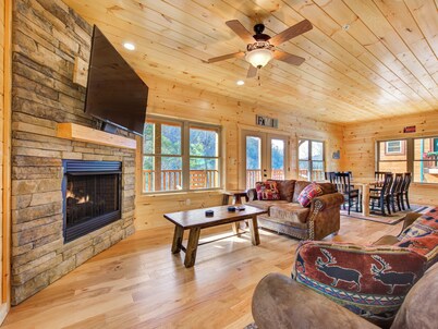 Gatlinburg Escape by Jackson Mountain Rentals