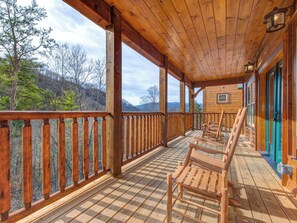 Studio (5 Bedrooms) | Front of property