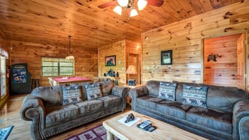 Studio (4 Bedrooms) | Property amenity