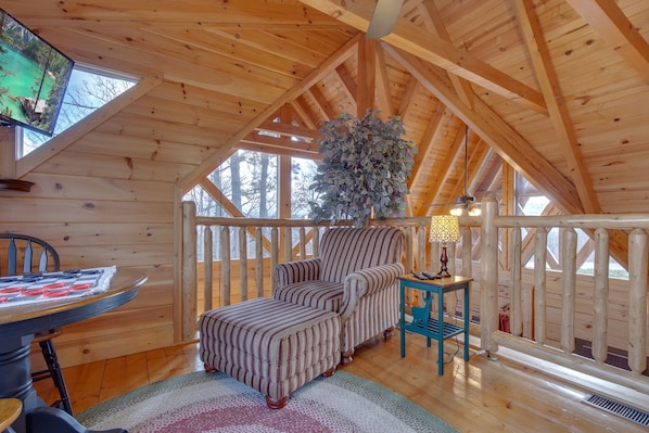 Cabin (Clear Blue Morning) | Living room