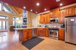 Studio (2 Bedrooms) | Property amenity