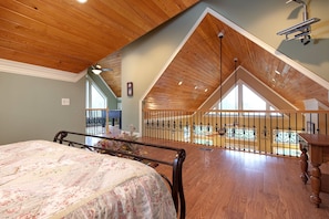 Studio (2 Bedrooms) | Property amenity