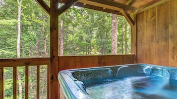 Studio (2 Bedrooms) | Property amenity