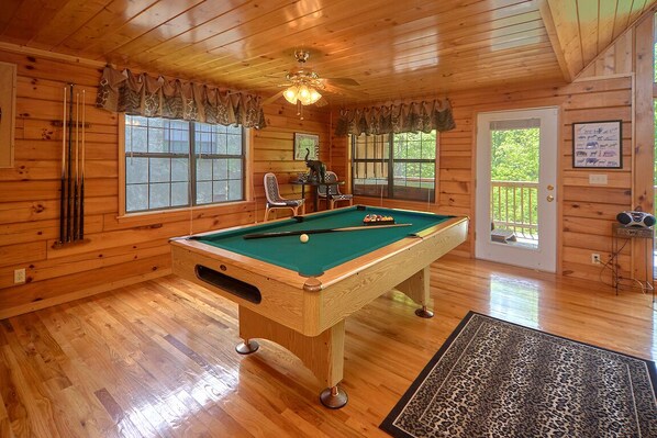 Studio (1 Bedroom) | Property amenity