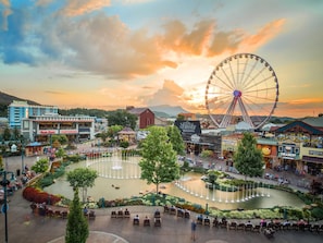 Studio (1 Bedroom) | Property amenity