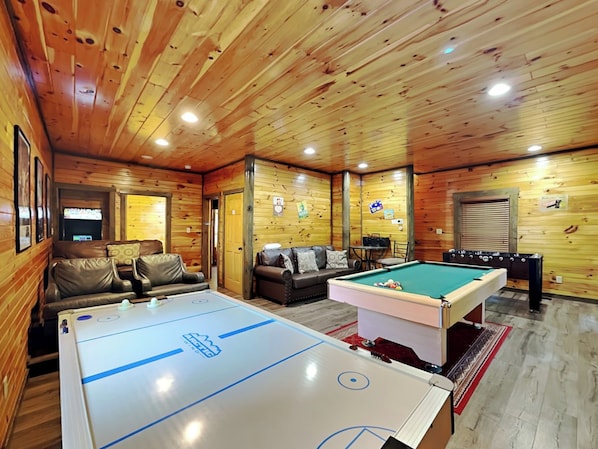 Studio (4 Bedrooms) | Property amenity