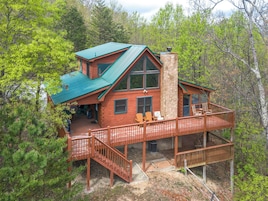 Studio (2 Bedrooms) | Front of property