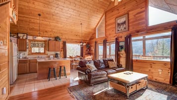Studio (1 Bedroom) | Property amenity