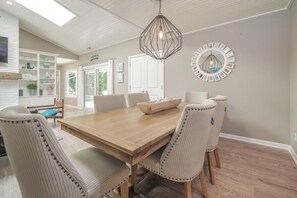 House (4 Bedrooms) | Property amenity