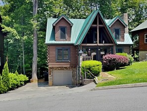 Studio (3 Bedrooms) | Property amenity - Peyton's Hideaway by Jackson Mountain Rentals (Gatlinburg)
