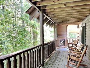 Studio (3 Bedrooms) | Property amenity - Peyton's Hideaway by Jackson Mountain Rentals (Gatlinburg)