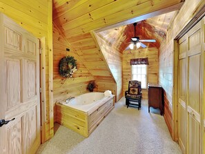 Studio (3 Bedrooms) | Property amenity - Peyton's Hideaway by Jackson Mountain Rentals (Gatlinburg)