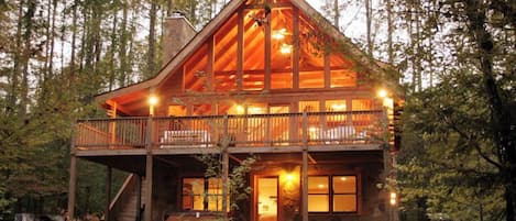 Studio (3 Bedrooms) | Front of property