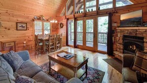 Studio (2 Bedrooms) | Fasade