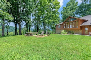 Studio (6 Bedrooms) | Property amenity - Parkside Lodge by Jackson Mountain Rentals (Sevierville)