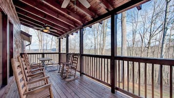 Studio (6 Bedrooms) | Property amenity