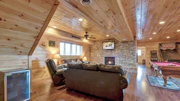 Studio (6 Bedrooms) | Property amenity