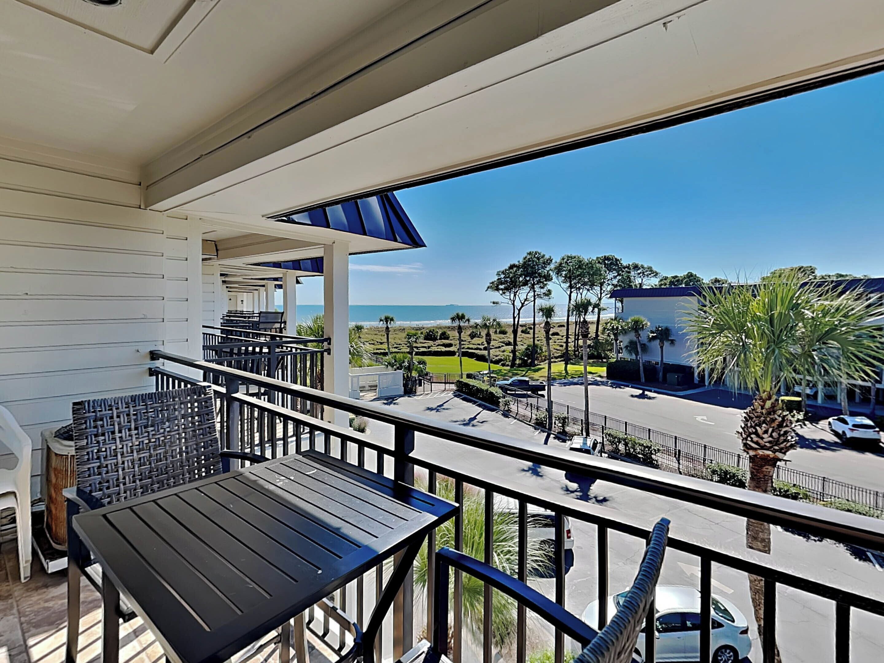 Condo (1 Bedroom) | Front of property