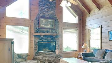 Studio (2 Bedrooms) | Property amenity