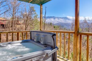 Studio (2 Bedrooms) | Front of property - Smoky Mountain Dreams by Jackson Mountain Rentals (Gatlinburg)