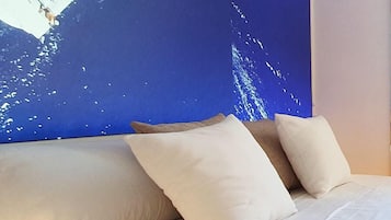 2 habitaciones, ropa de cama de alta calidad, minibar y escritorio