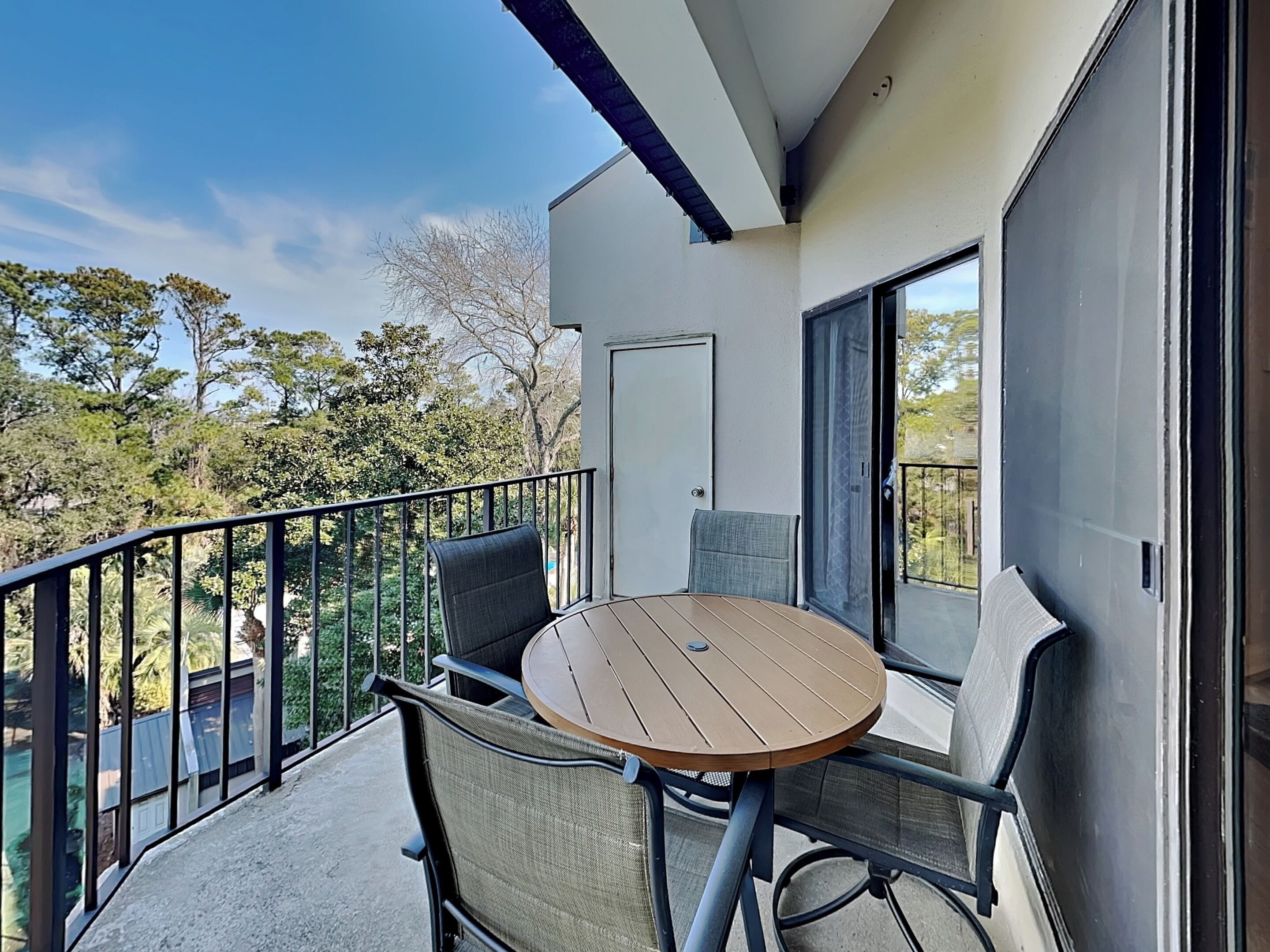 Condo (2 Bedrooms) | Tiện nghi, dịch vụ nơi lưu trú