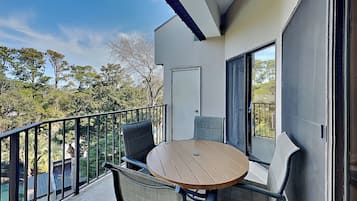 Condo (2 Bedrooms) | Tiện nghi, dịch vụ nơi lưu trú