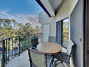 Condo (2 Bedrooms) | Property amenity