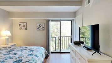 2 bedrooms, individually decorated, individually furnished, bed sheets