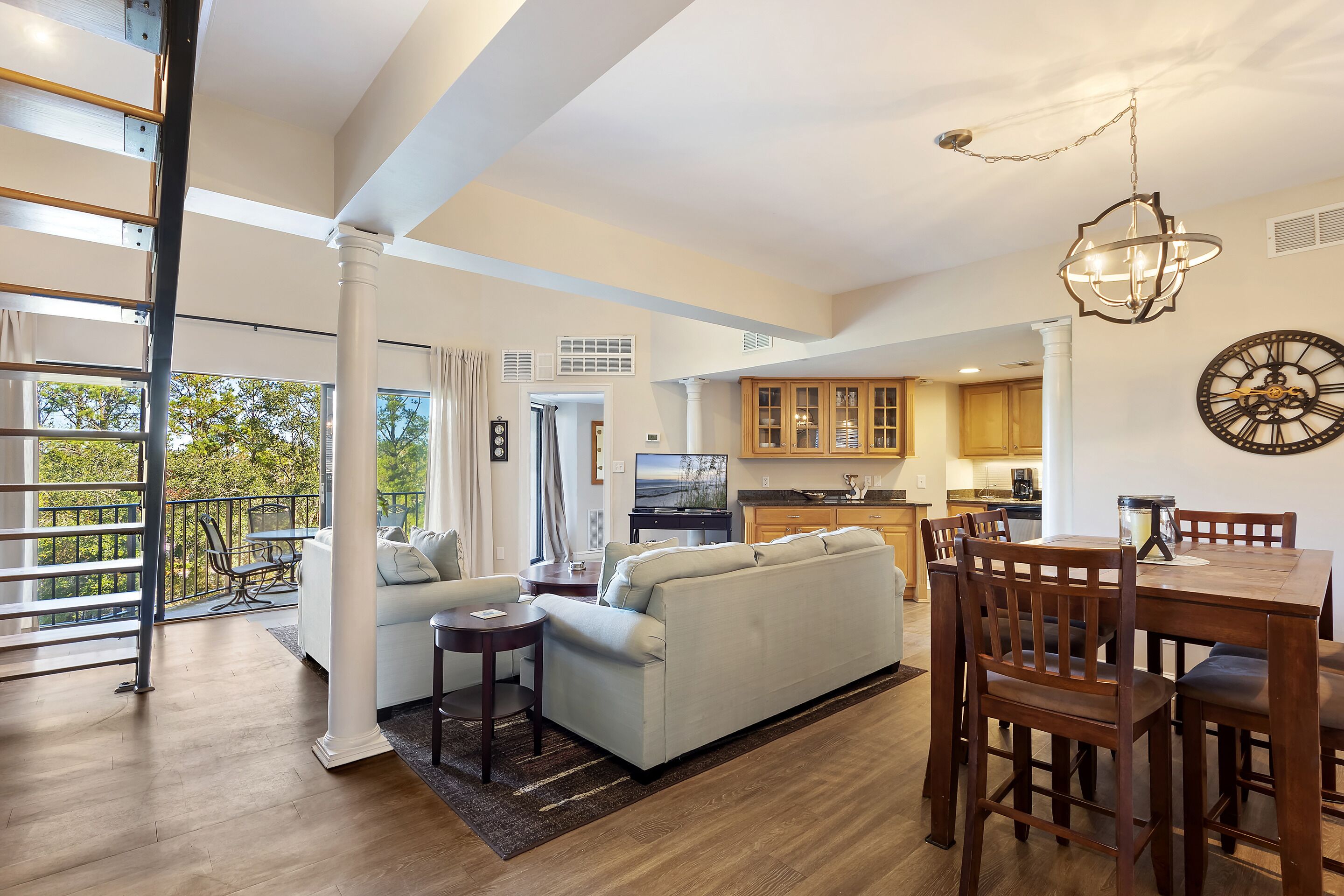 Condo (2 Bedrooms) | Property amenity