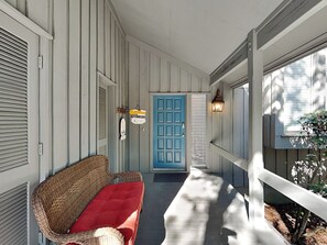 Condo (2 Bedrooms) | Property amenity