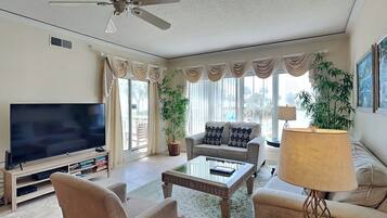 Condo (2 Bedrooms) | Tiện nghi, dịch vụ nơi lưu trú