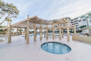 Condo (2 Bedrooms) | Tiện nghi, dịch vụ nơi lưu trú