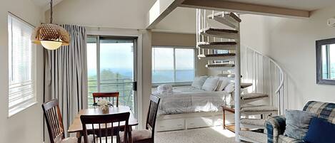 Studio, Multiple Beds, Balcony, Mountain View (#7302 - No Pets)