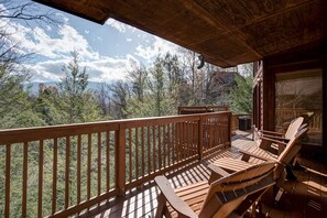 Studio (4 Bedrooms) | Property amenity