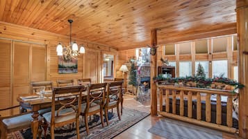 开间 (4 Bedrooms) | 住宿服务设施