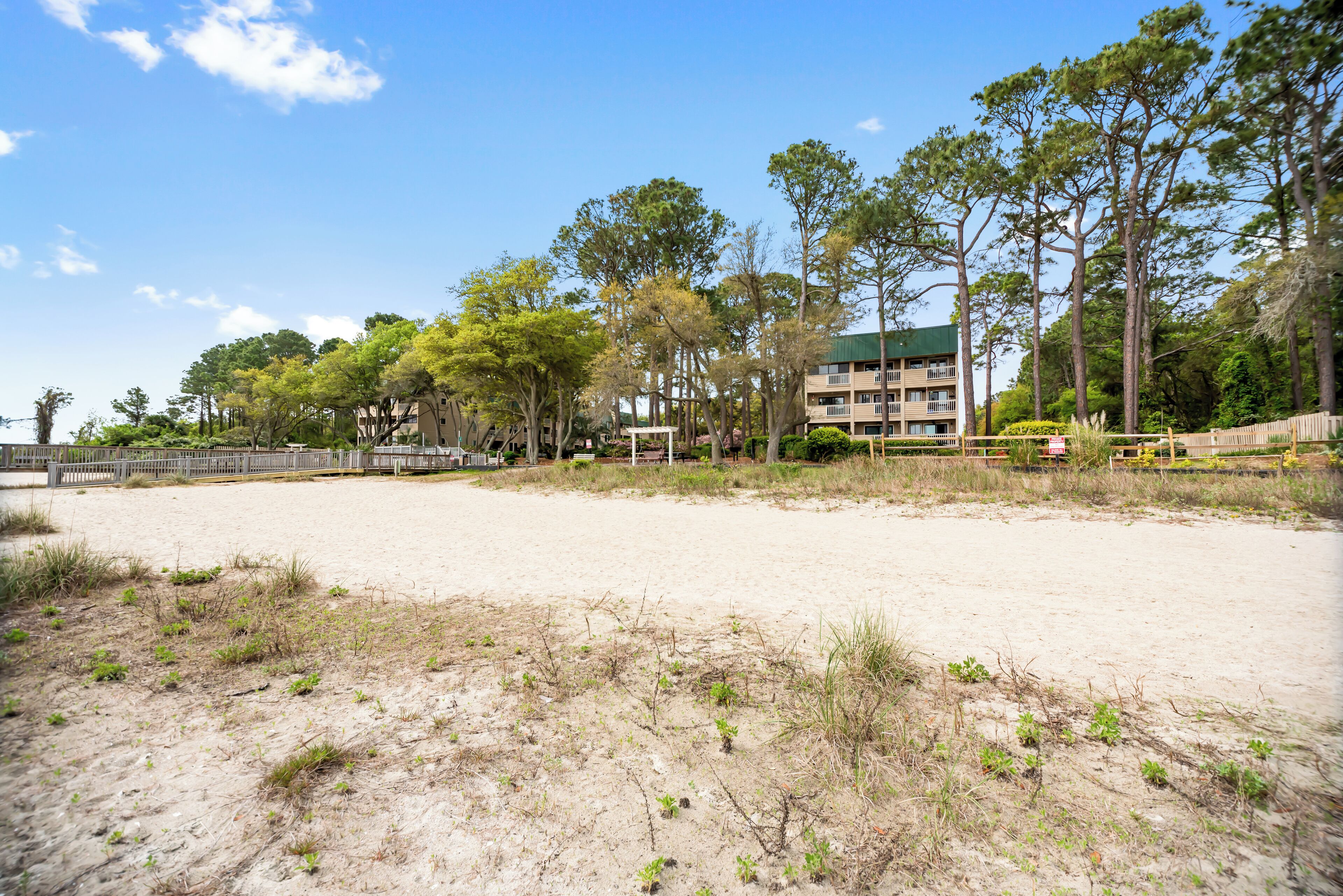 Condo (2 Bedrooms) | Property amenity